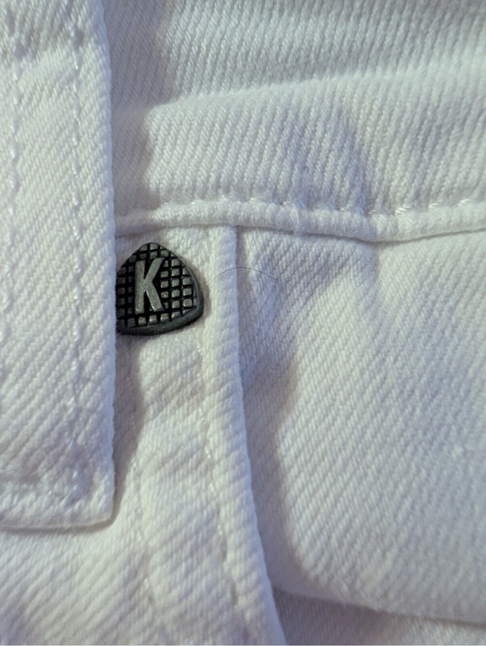 1921 - KUT from the Kloth White Denim Cut-Off Shorts Size 14 - Picture 5 of 10
